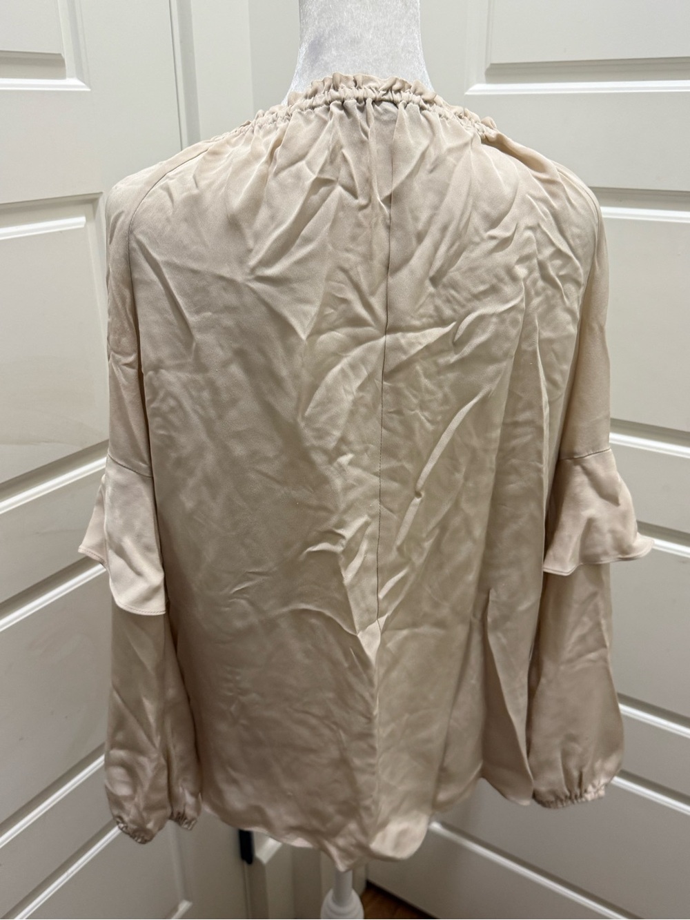 Kobi Halperin. Kaytya Ruffle Silk Blouse. Champagne. Size Small. - Picture 5 of 16